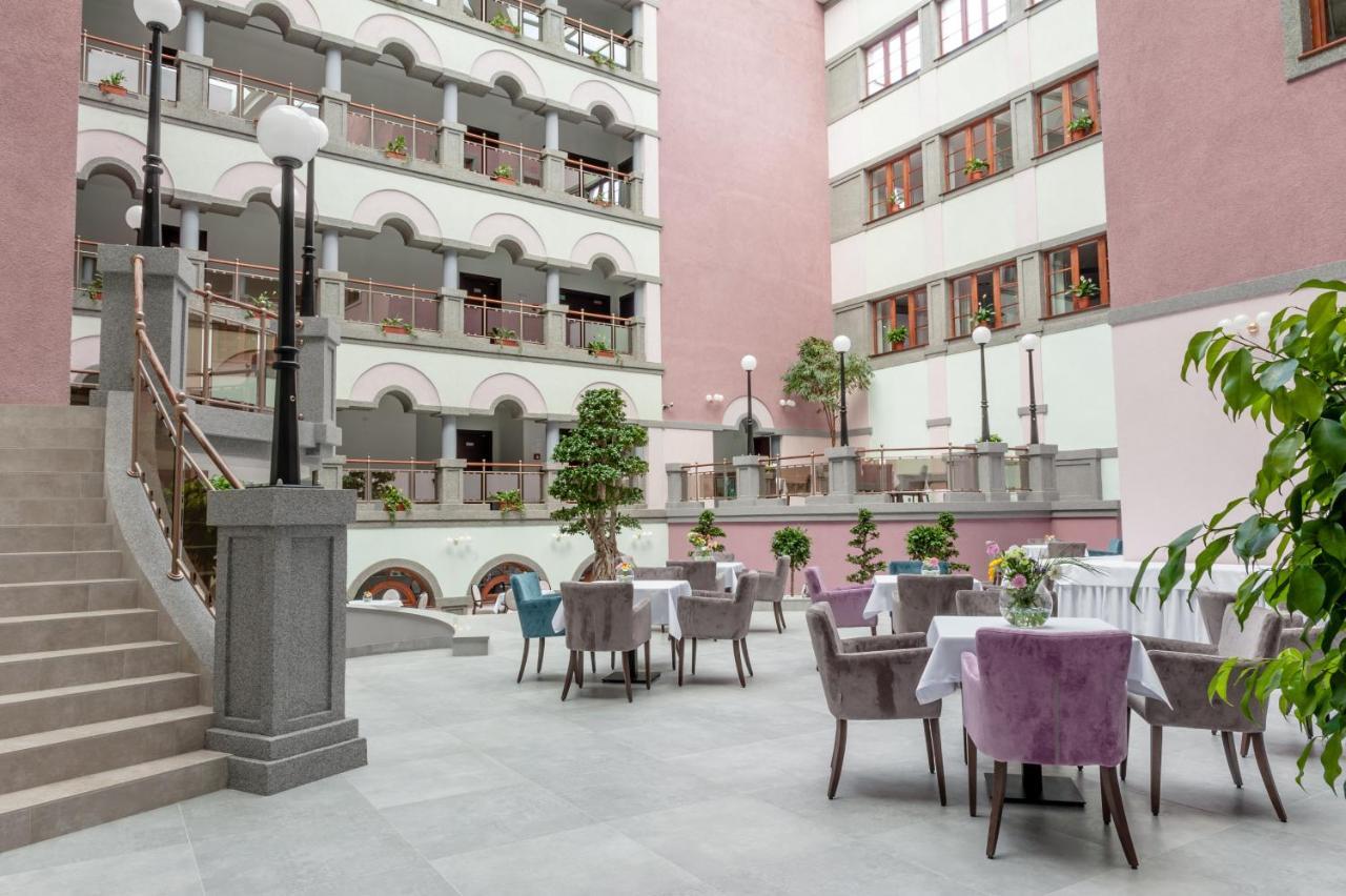 Hotel Kultura Ruzomberok Exterior photo
